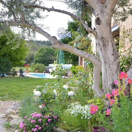 Flat With Private Pool In The Heart Of Nature Holiday home