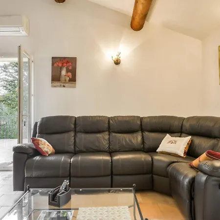 Flat With Private Pool In The Heart Of Nature *