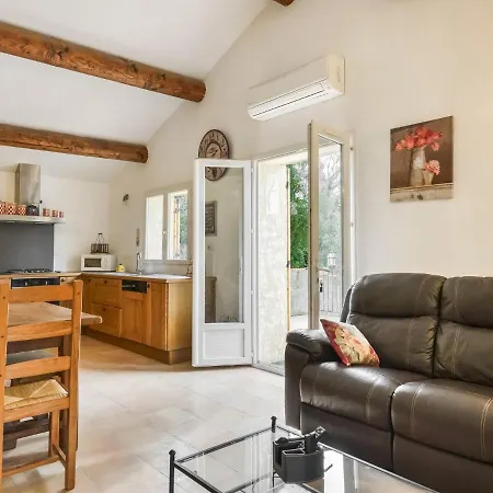 Holiday home Flat With Private Pool In The Heart Of Nature